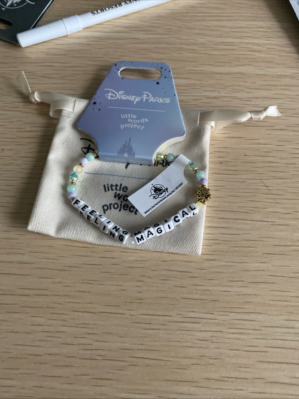 NEW DISNEY LITTLE WORDS PROJECT BEAD BRACELET PARKS FEELING MAGICAL BNWT